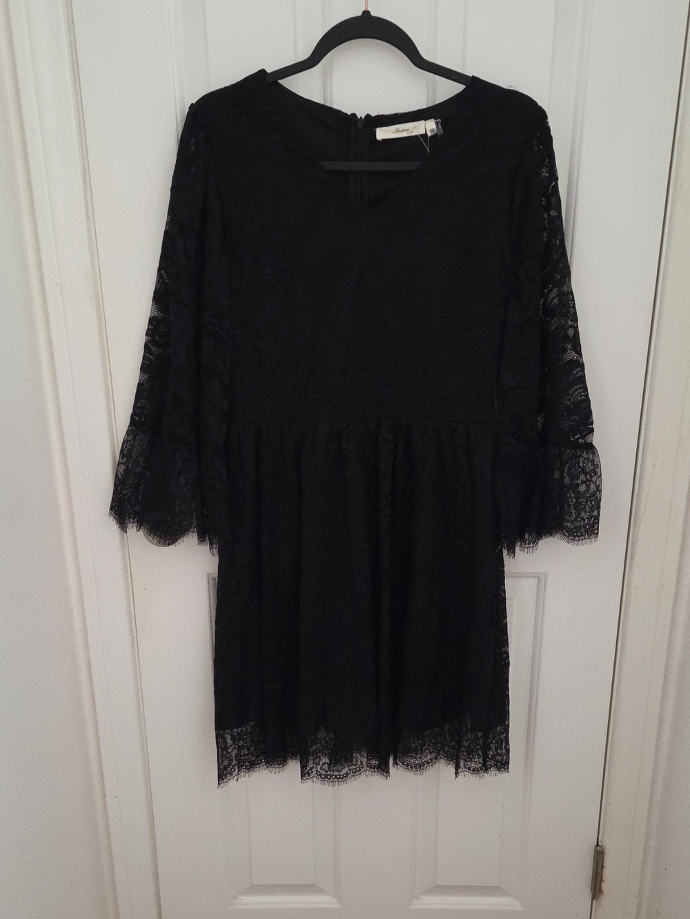 ANDREE BY UNIT Black Lace Bell-Sleeve womens dress